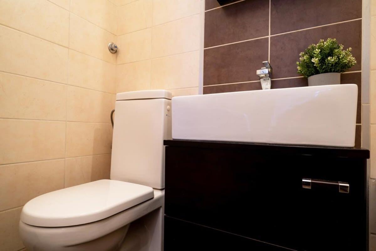 בודפשט Lovely Downtown Apartment Close To The Basilica מראה חיצוני תמונה