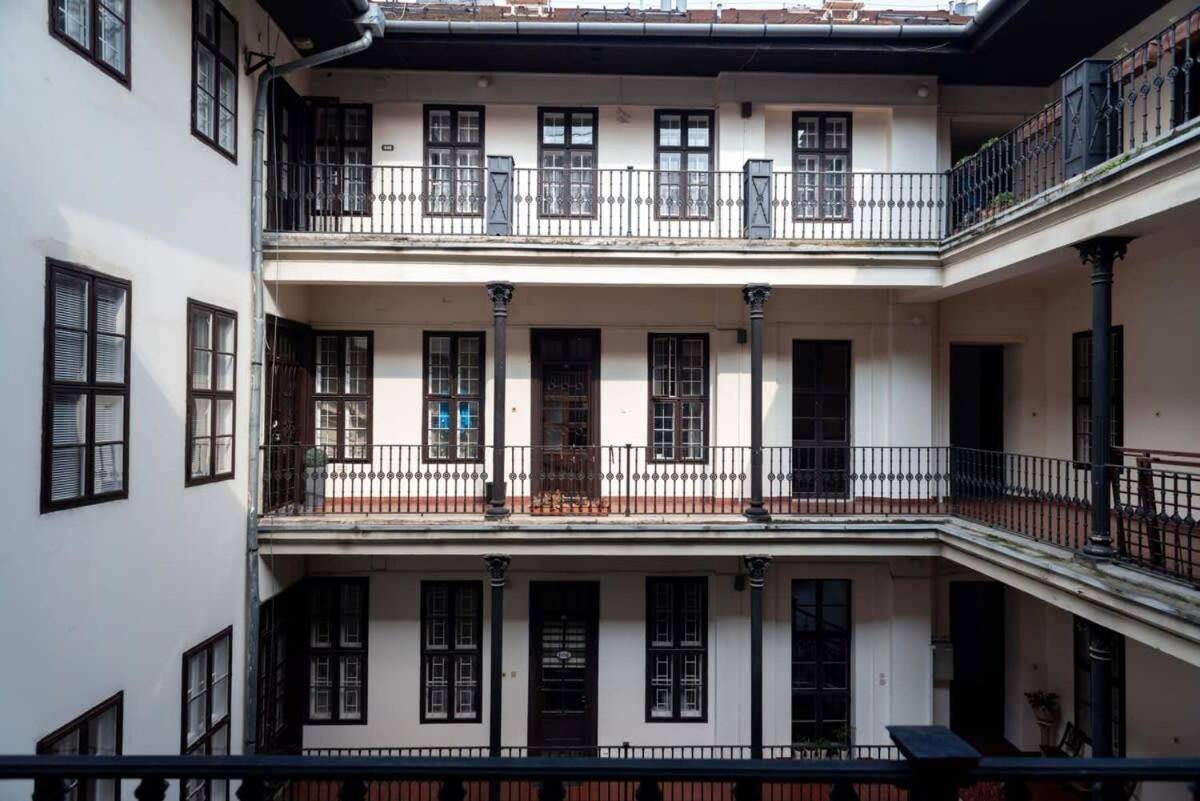 בודפשט Lovely Downtown Apartment Close To The Basilica מראה חיצוני תמונה